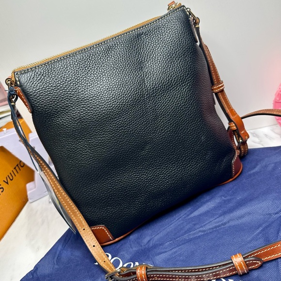NWT! Dooney & Bourke Black Pebble Grain Leather Crossbody Bag - Picture 12 of 17